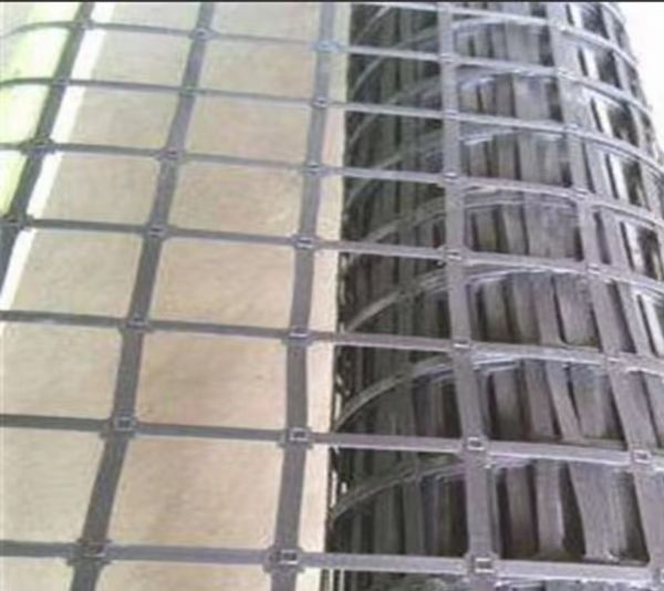 鋼塑土工格柵的作用特點(diǎn)及用途"鋼塑格柵3.jpg"